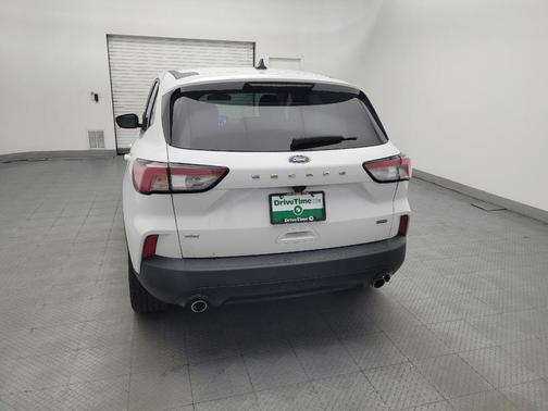 Oxford White 2021 Ford Escape SE