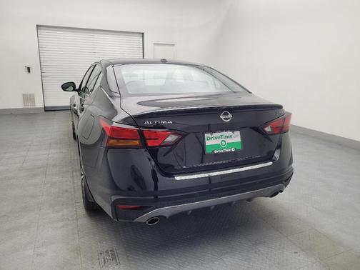 2022 Nissan Altima SR FWD