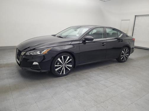2022 Nissan Altima SR FWD