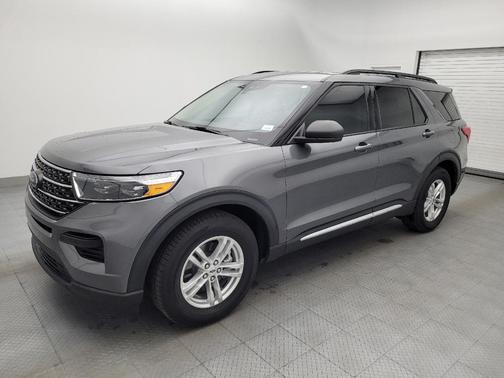 Carbonized Gray Metallic 2022 Ford Explorer XLT