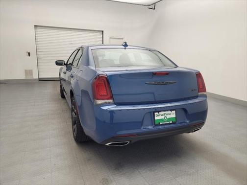 2022 Chrysler 300 Touring