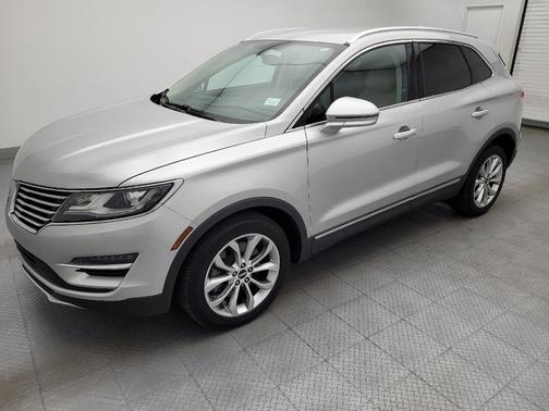 Ingot Silver Metallic 2017 Lincoln MKC Select