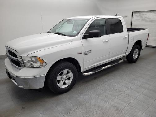 2019 RAM 1500 SLT
