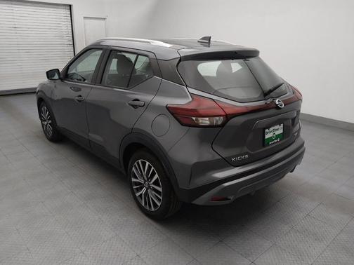 Gray 2021 Nissan Kicks SV