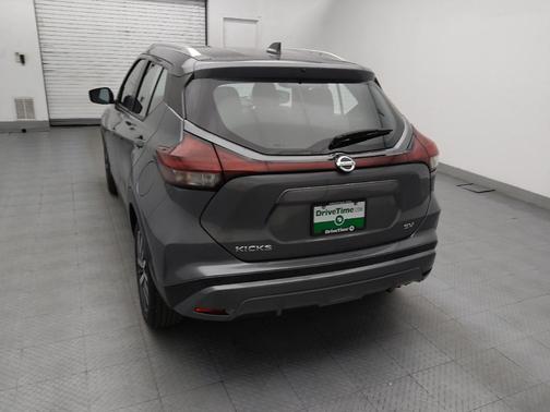 Gray 2021 Nissan Kicks SV