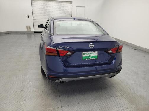 Deep Blue Pearl 2019 Nissan Altima 2.5 SR