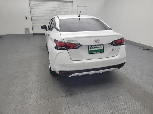 Fresh Powder 2024 Nissan Versa 1.6 S