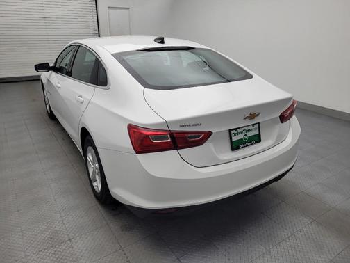 Summit White 2023 Chevrolet Malibu 1LS