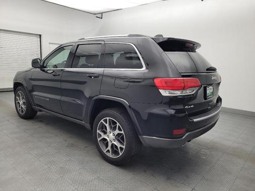 Diamond Black Crystal Pearlcoat 2018 Jeep Grand Cherokee Sterling Edition