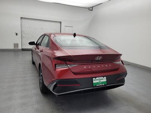 2025 Hyundai ELANTRA SEL