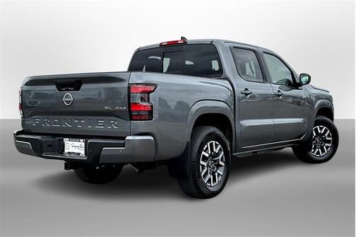 2024 Nissan Frontier SL