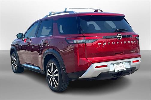 2024 Nissan Pathfinder Platinum FWD