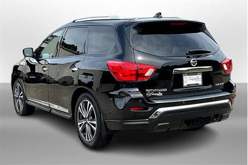 2020 Nissan Pathfinder Platinum 2WD