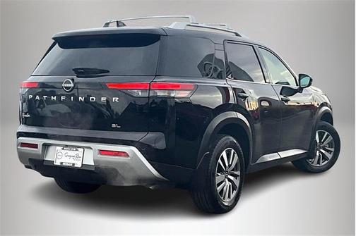 2025 Nissan Pathfinder SL FWD