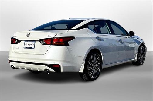 2024 Nissan Altima 2.5 SL