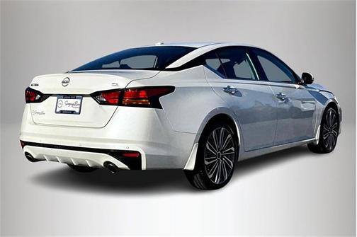 2024 Nissan Altima 2.5 SL