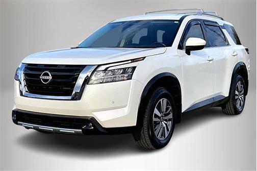 2023 Nissan Pathfinder SL 4WD
