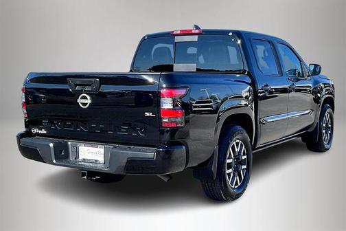 2024 Nissan Frontier SL