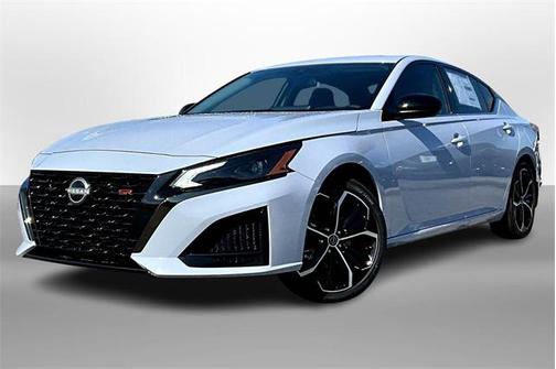 2025 Nissan Altima SR FWD