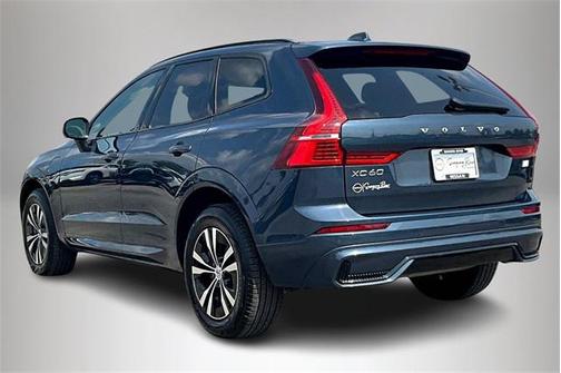 2024 Volvo XC60 Recharge Plug-In Hybrid T8 Core Dark Theme