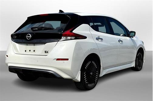 2024 Nissan Leaf SV PLUS