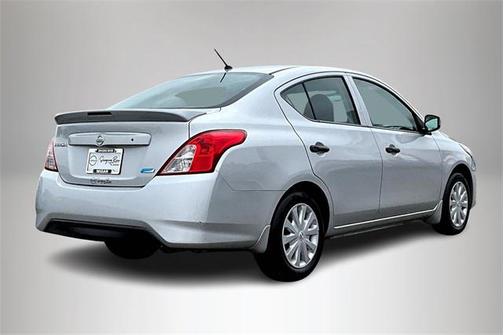 2016 Nissan Versa 1.6 S+