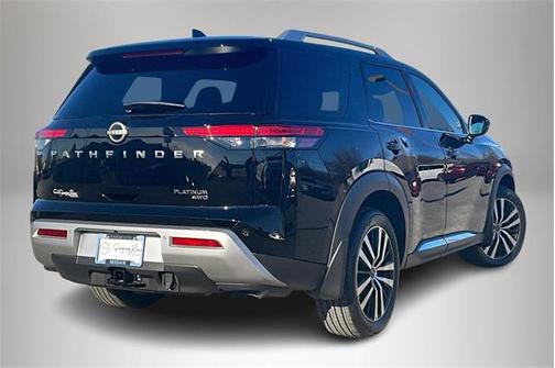 2025 Nissan Pathfinder Platinum 4WD
