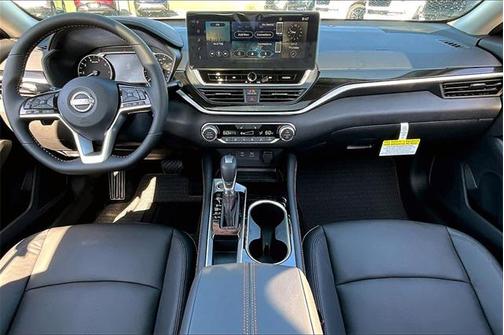 2025 Nissan Altima SR FWD