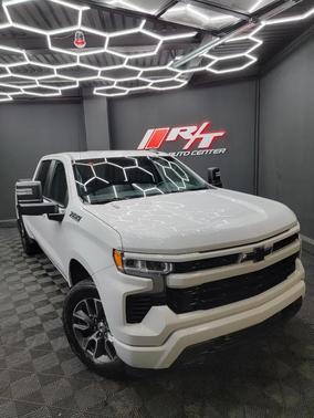 Summit White 2022 Chevrolet Silverado 1500 RST