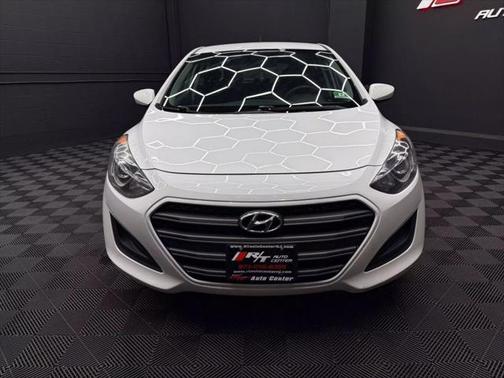 2017 Hyundai Elantra GT Base