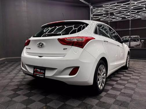 2017 Hyundai Elantra GT Base