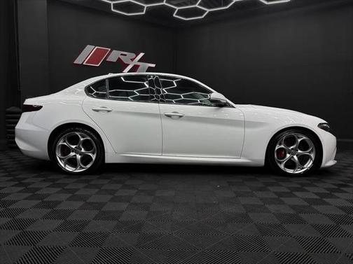 2019 Alfa Romeo Giulia Ti Sport