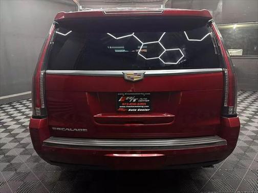 2016 Cadillac Escalade Platinum