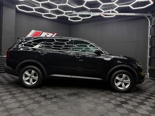Ebony Black 2023 Kia Sorento LX