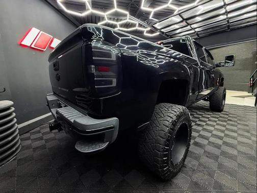 Black 2018 Chevrolet Silverado 2500 LT
