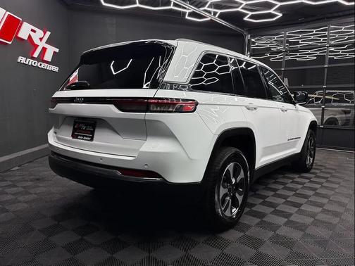 2023 Jeep Grand Cherokee 4xe Base