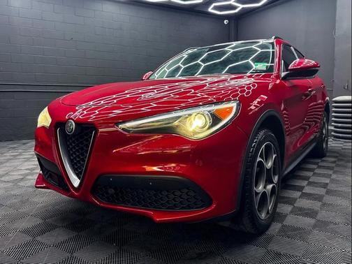 Alfa Rosso 2018 Alfa Romeo Stelvio Sport