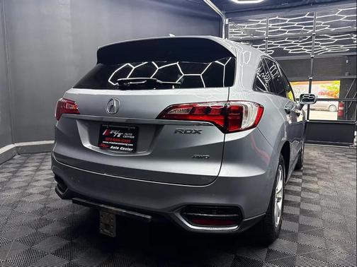 Lunar Silver Metallic 2018 Acura RDX Base