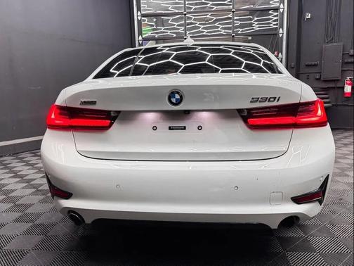 Alpine White 2020 BMW 330 xDrive