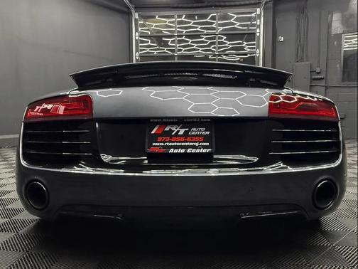 Black 2014 Audi R8 5.2