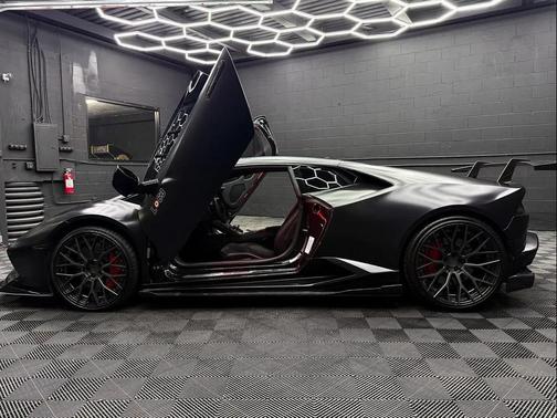 Black 2017 Lamborghini Huracan LP 610-4