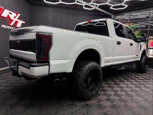 Oxford White 2018 Ford F-250 XL