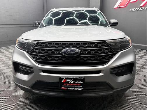 Iconic Silver Metallic 2020 Ford Explorer XLT
