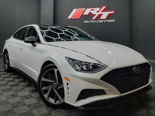 Quartz White 2022 Hyundai SONATA SEL Plus