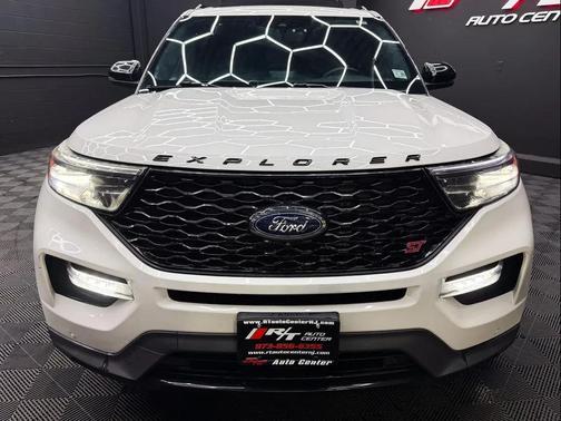 Star White Metallic Tri-Coat 2020 Ford Explorer ST