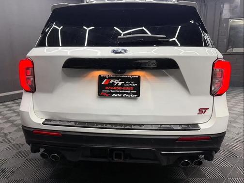 Star White Metallic Tri-Coat 2020 Ford Explorer ST