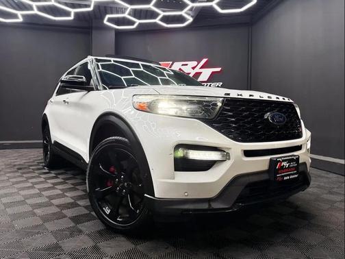 Star White Metallic Tri-Coat 2020 Ford Explorer ST