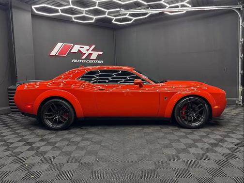 Go Mango 2019 Dodge Challenger R/T Scat Pack Widebody