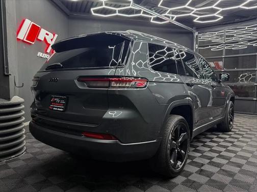 2022 Jeep Grand Cherokee L Altitude