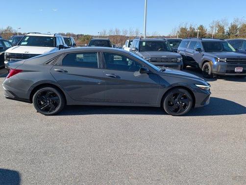 2026 Hyundai ELANTRA HEV SEL Sport